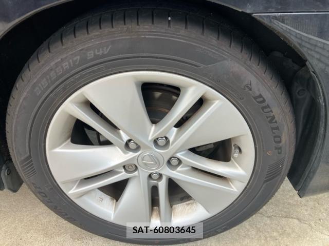 Lexus HS 2012-08 8812356-8