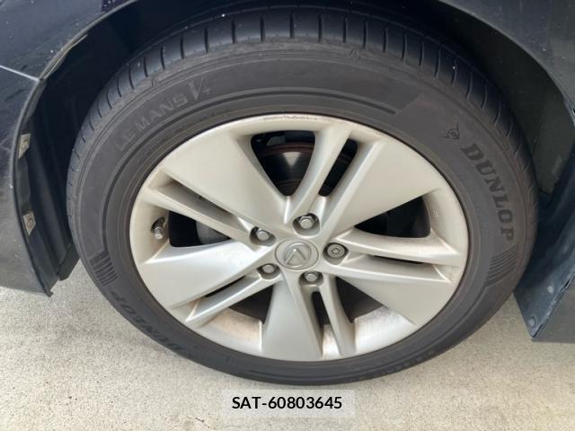 Lexus HS 2012-08 8812356-9