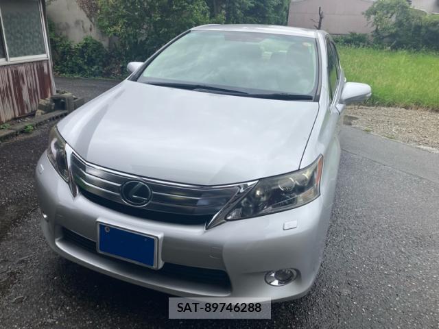 Lexus HS 2012-03 8814169-1
