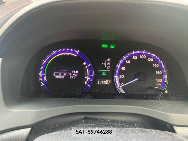 Lexus HS 2012-03 8814169-18