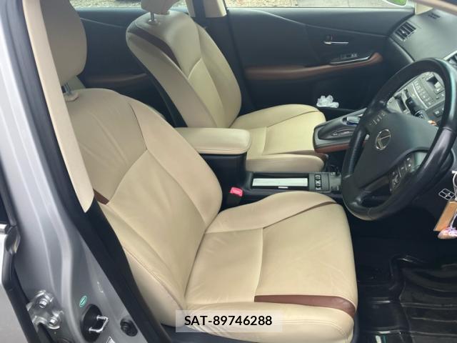 Lexus HS 2012-03 8814169-8
