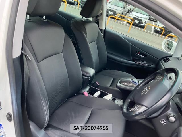 Lexus HS 2009-12 8814558-10