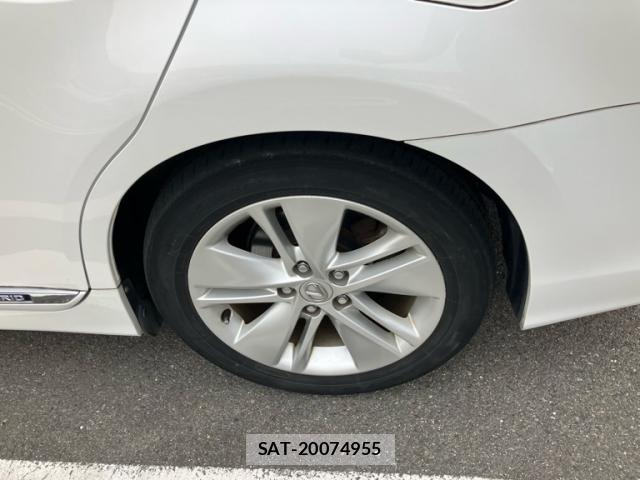 Lexus HS 2009-12 8814558-5