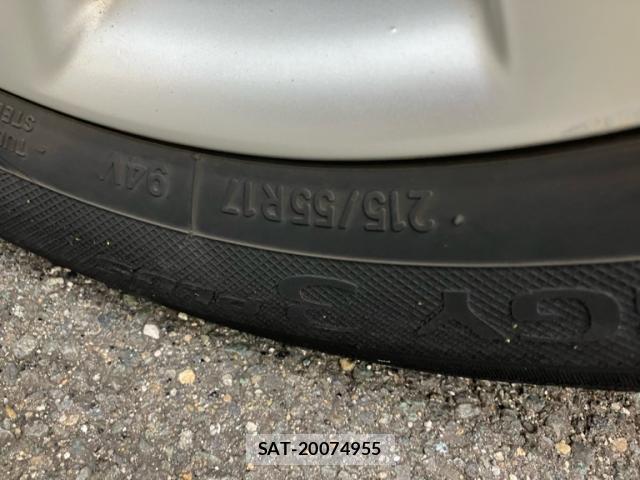 Lexus HS 2009-12 8814558-8