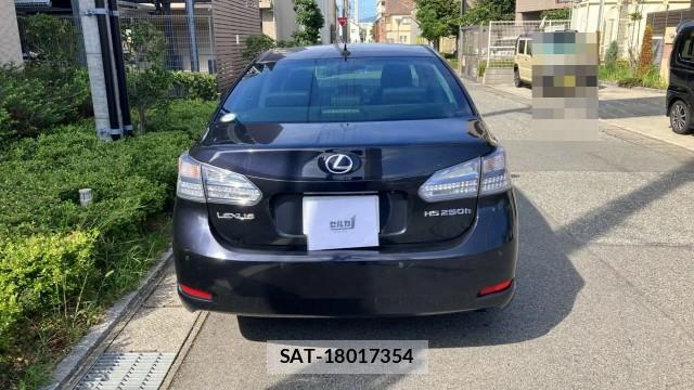 Lexus HS 2010-03 8815526-1