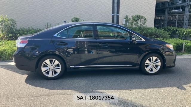 Lexus HS 2010-03 8815526-10