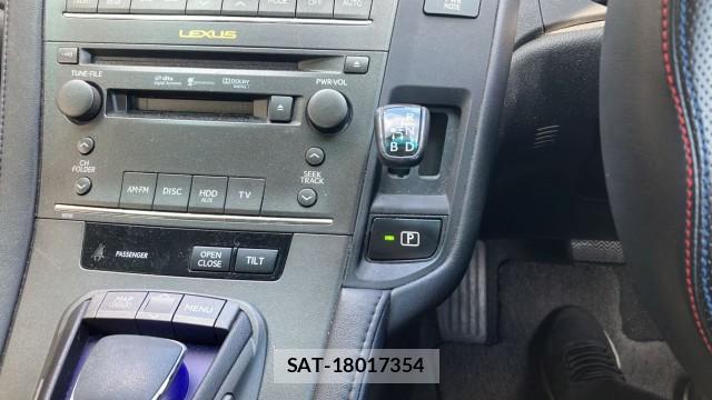 Lexus HS 2010-03 8815526-14