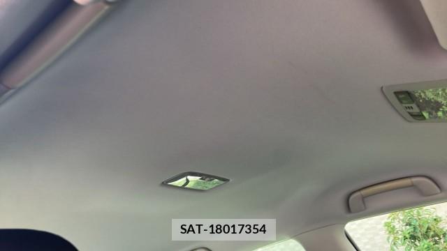 Lexus HS 2010-03 8815526-15