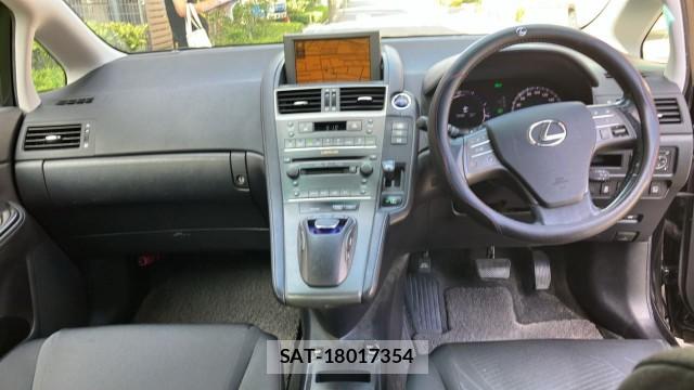Lexus HS 2010-03 8815526-2