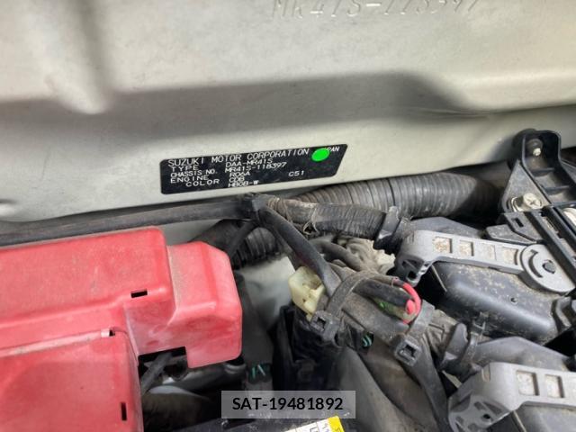 Suzuki HUSTLER 2015-09 8813656-4