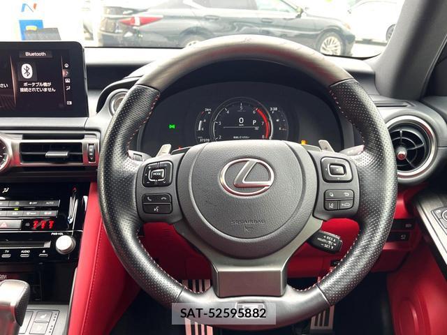 Lexus IS 2021-09 8812226-10