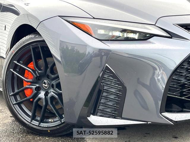Lexus IS 2021-09 8812226-16