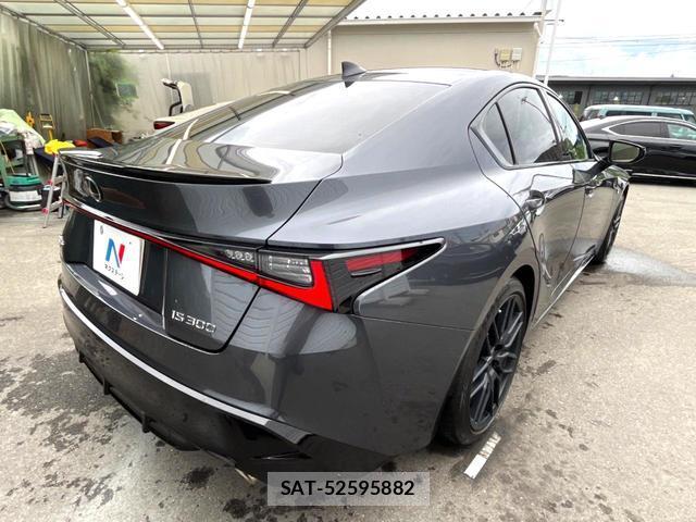 Lexus IS 2021-09 8812226-19
