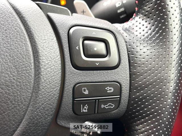 Lexus IS 2021-09 8812226-6