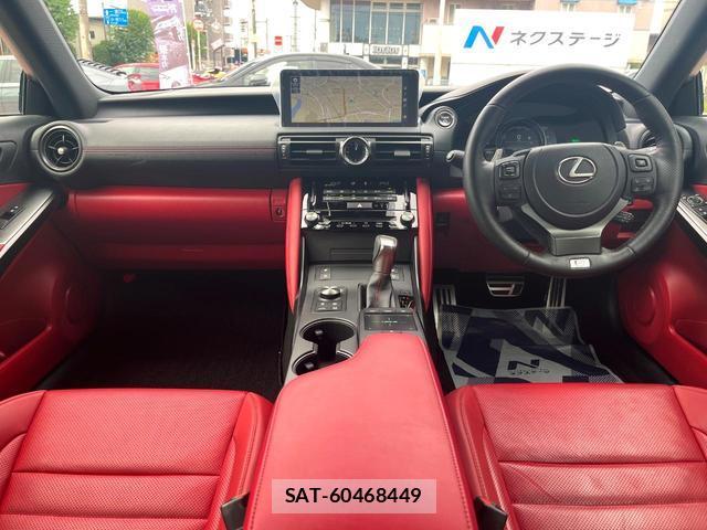 Lexus IS 2023-10 8813209-1