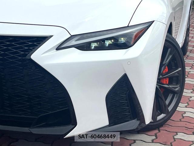 Lexus IS 2023-10 8813209-3