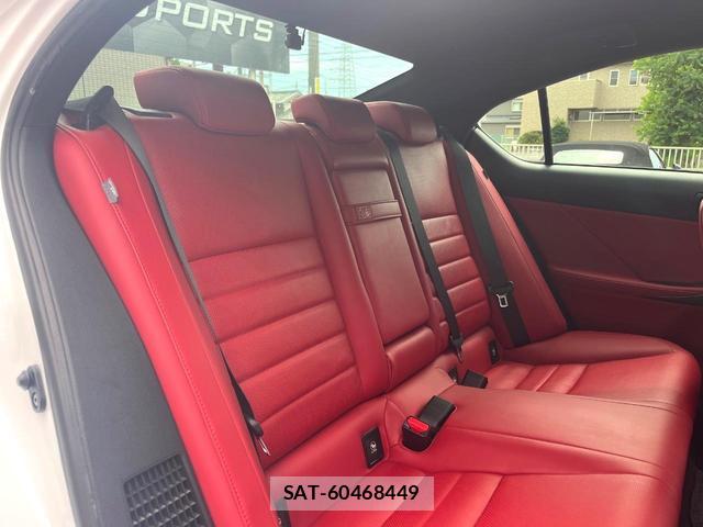 Lexus IS 2023-10 8813209-9