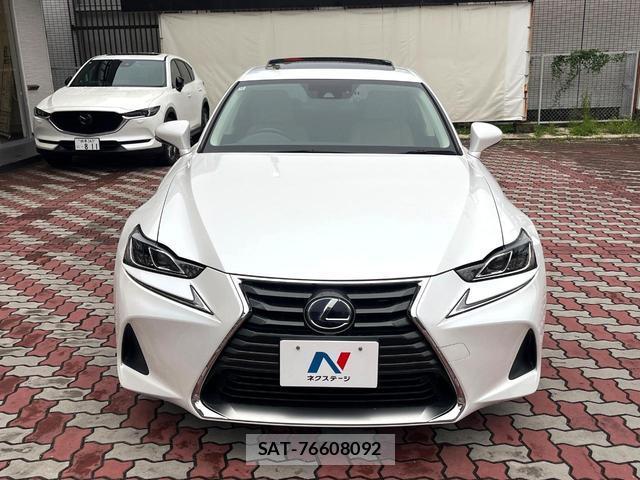 Lexus IS 2018-11 8813214-13
