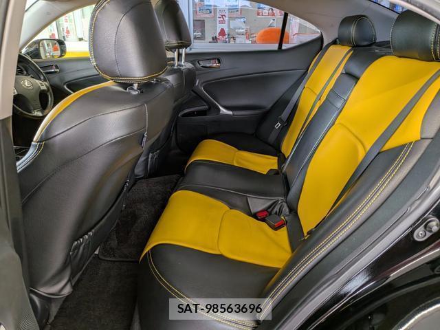 Lexus IS 2011-11 8814538-18