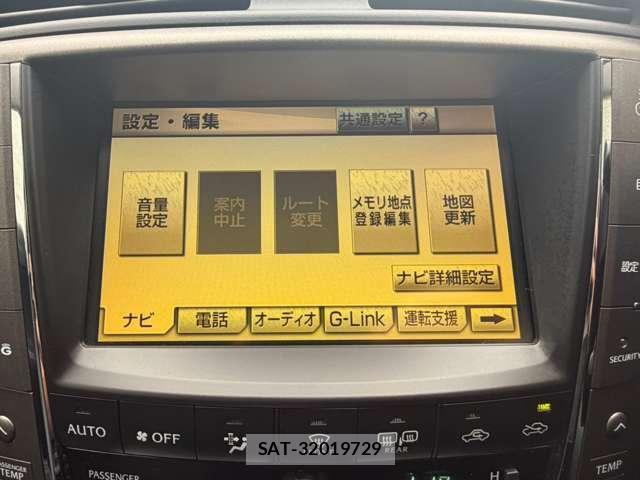 Lexus IS 2011-02 8815242-12