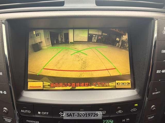 Lexus IS 2011-02 8815242-14