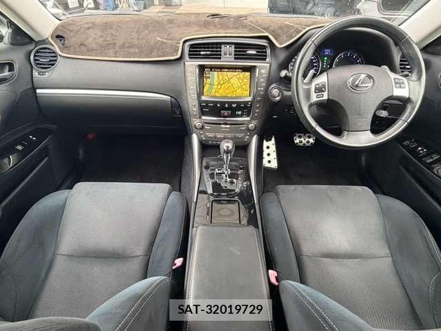 Lexus IS 2011-02 8815242-4