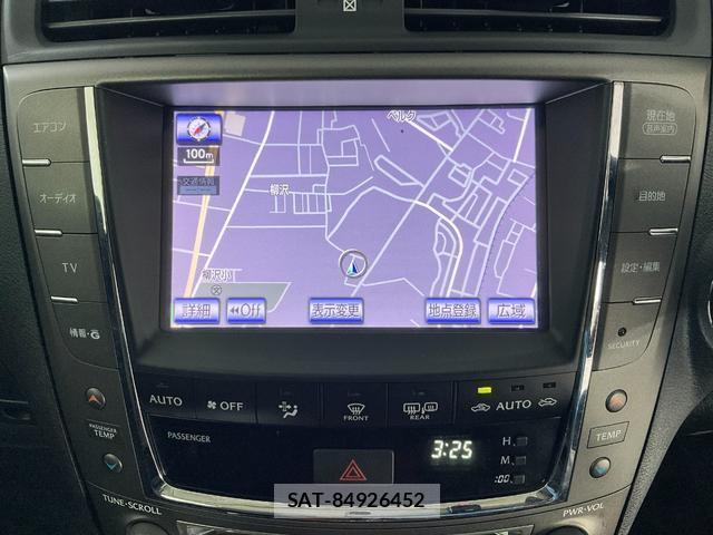 Lexus IS 2013-06 8817391-13