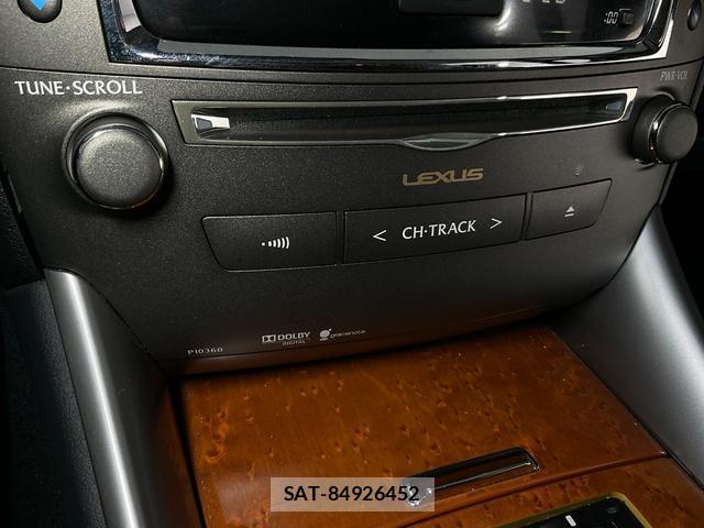 Lexus IS 2013-06 8817391-15