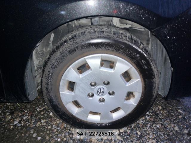 Toyota ISIS 2010-03 8813010-7