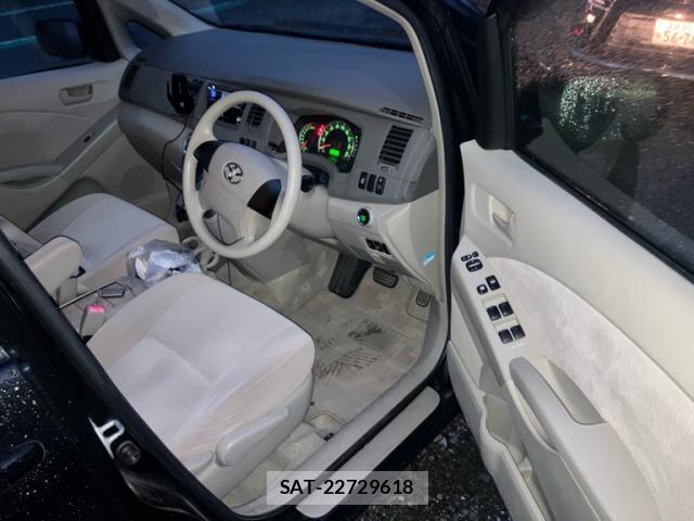Toyota ISIS 2010-03 8813010-9