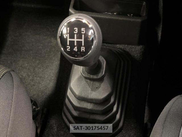 Suzuki JIMNY 2026-03 8812652-2