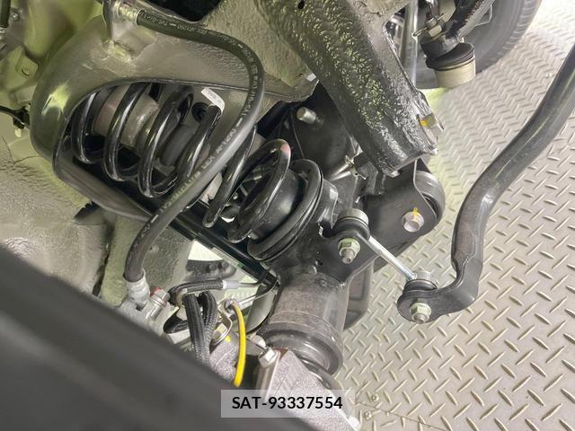 Suzuki JIMNY 2025-12 8813977-19