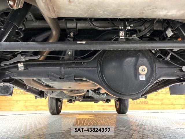 Suzuki JIMNY 2025-07 8815080-18