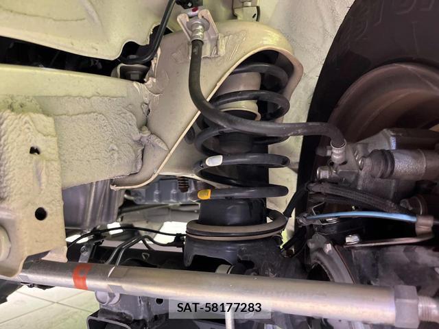 Suzuki JIMNY 2024-05 8812068-19