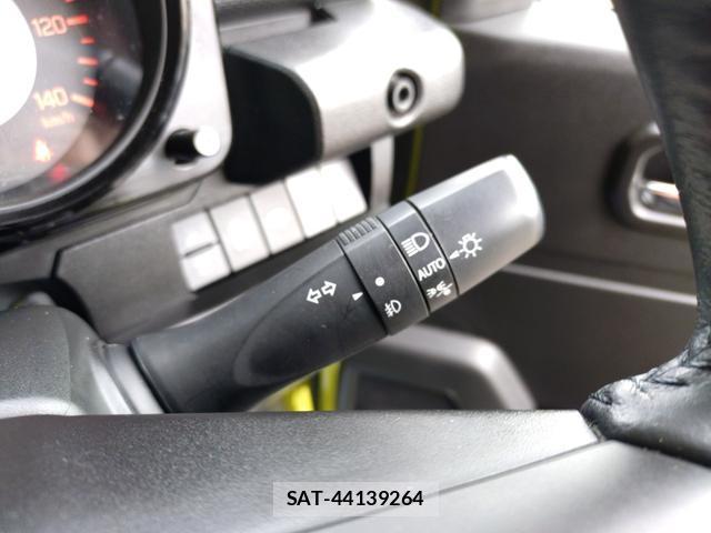 Suzuki JIMNY 2022-07 8812247-13