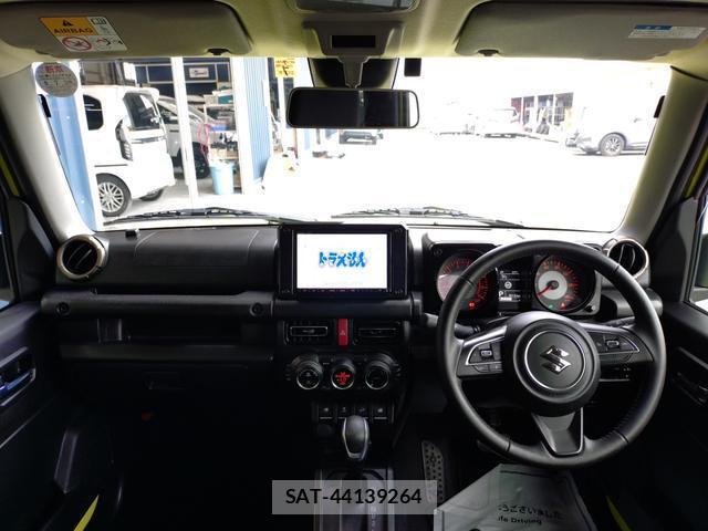 Suzuki JIMNY 2022-07 8812247-4