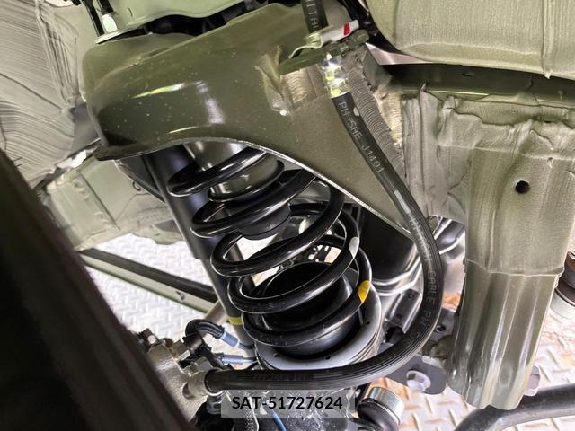 Suzuki JIMNY 2025-08 8814692-19