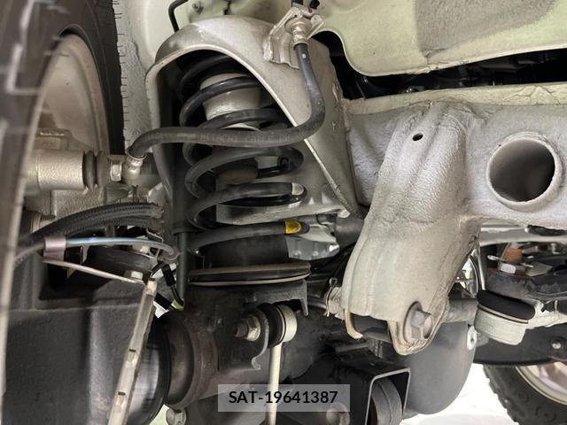 Suzuki JIMNY 2025-03 8814992-19