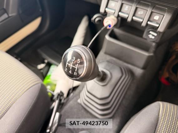 Suzuki JIMNY 2020-04 8815506-13
