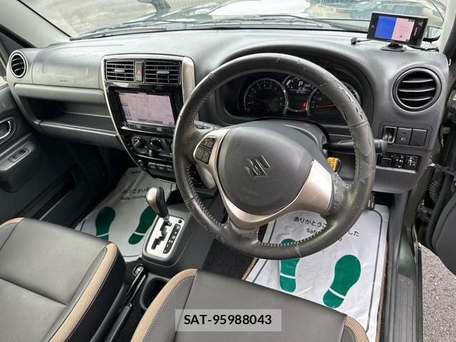 Suzuki JIMNY 2016-05 8815695-11