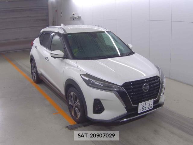 Nissan KICKS 2022-04 8816157-3
