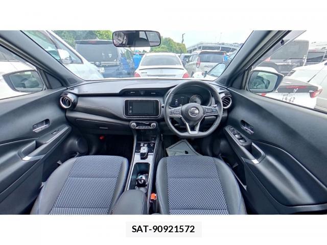 Nissan KICKS 2023-04 8817324-4