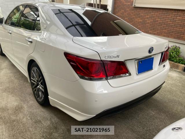 Toyota KLUGER HYBRID 2013-10 8813577-13