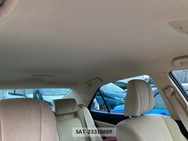 Toyota KLUGER HYBRID 2016-09 8813660-11