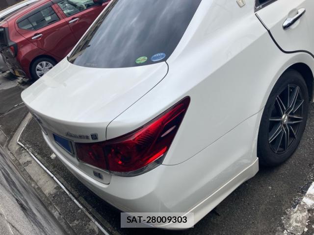 Toyota KLUGER HYBRID 2013-10 8813841-6