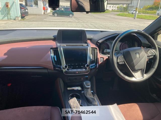 Toyota KLUGER HYBRID 2020-01 8813891-10