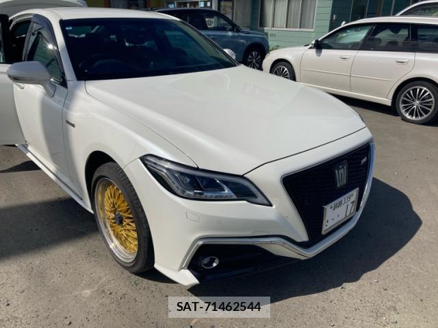 Toyota KLUGER HYBRID 2020-01 8813891-2