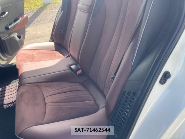 Toyota KLUGER HYBRID 2020-01 8813891-9