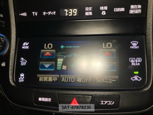 Toyota KLUGER HYBRID 2013-04 8816370-18