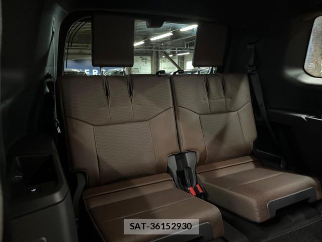 Toyota Land Cruiser 250 2024-11 8812639-12